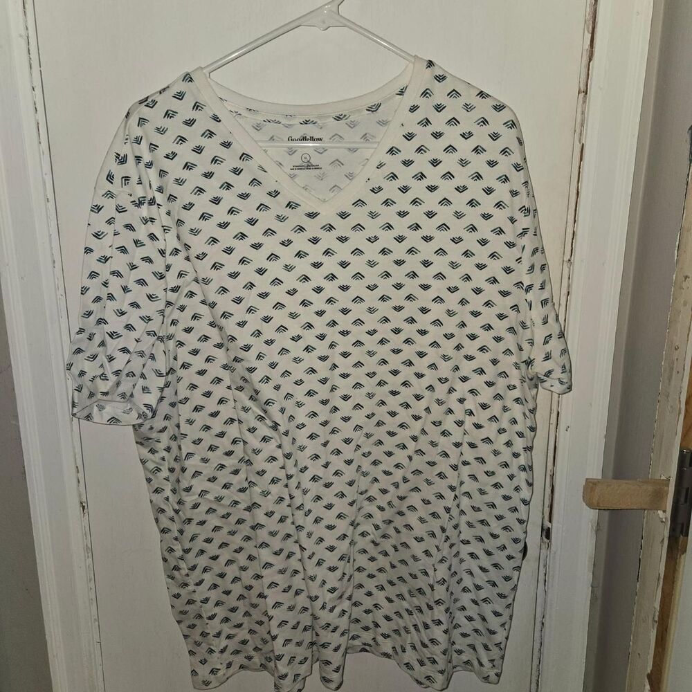 Goodfellow-co Men's White and Cream T-shirt